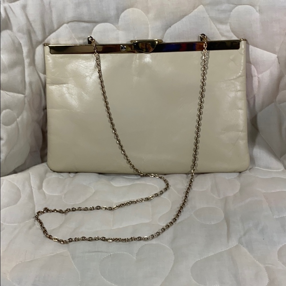 ETRA. WOMENS EVENING BAG. CHAIN STRAP.